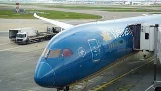 VIETNAM AIRLINES  B7879  BUSINESS CLASS  VN50  London LHR to Ho Chi Minh SGN [upl. by Ranna521]