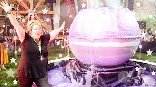 BOMBE DE BAIN GÉANTE AU LUSH SHOWCASE 2018  VLOG [upl. by Essex]