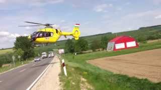 Súlyos autóbaleset helikopteres EC135 mentés a 76os úton [upl. by Lazor]