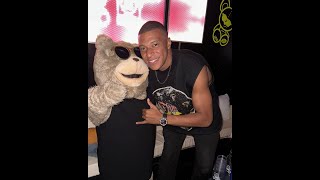 Kylian Mbappé en Sardaigne  Italie mbappe italy sardinia [upl. by Tteve738]