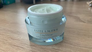 Estée Lauder DayWear Moisture Creme How it looks 4K [upl. by Tull]