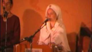 Snatam Kaur and Guru Ganesha Singh1 [upl. by Healey875]