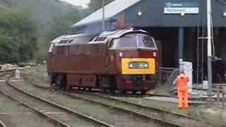 Western Diesel at Machynlleth Sept 2007 [upl. by Dymphia654]