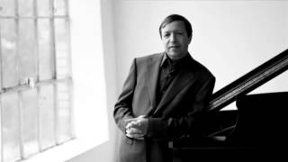 Mozart  Piano Concerto No 20 in D minor K 466 Murray Perahia [upl. by Eanat]