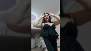 رقص منزلي❤️‍🔥 البنت ام صــرم لما ترقص بالمنزل👈👈لايفوتك الاشتراك تانجولايفبثتانجوmarialive [upl. by Thurston]