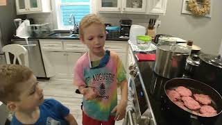 Amazing 6 year old chef cooking Cheeseburgers in Florida🍔😎 [upl. by Notreb]