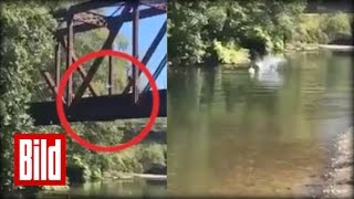 Harte Schule Mann wirft Jungen von Brücke in Wasser [upl. by Westbrooke]