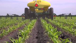 John Deere 2510L Applicator Video [upl. by Vookles]