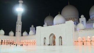 Emirats visite dune des plus grandes mosquées du monde [upl. by Iene150]