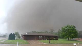 Massive Moore F5 tornado closeup [upl. by Ola24]