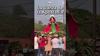 La Danza de la Apostasía Imágenes de Yeso en la Iglesia Católica [upl. by Rebme]