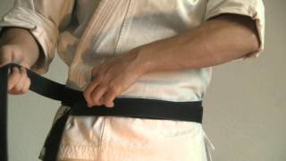 WIĄZANIE PASA KARATE how to tie a karate belt [upl. by Joletta]