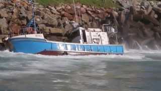 St Francis Bay Sinking of Sikelela Chokka Boat at Port St Francis 27814 Linda Collison HD [upl. by Orlantha985]