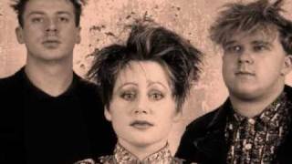 Cocteau Twins  Calfskin Smack Live Session [upl. by Adeys289]