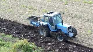 TRATTORE LANDINI 8880 con aratro Polesini [upl. by Calva]