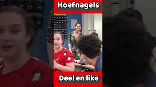 LEERLINGEN GOOIEN TAS UIT DE KLAS peterhoefnagels brugklas gooien schoollife pubers [upl. by Notelrahc]