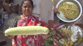 Cooking HEALTHY Bottle Gaurd Curry using Chick Pea prepared by my mummy INDIAN VEGETABLE RECIPES [upl. by Metzgar232]