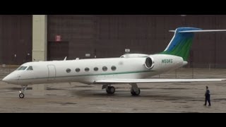 Bill Clinton in Gulfstream GV Private Jet for Bruce Springsteen Rally in Cleveland [upl. by Noyr]