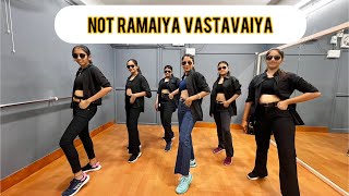 Not Ramaiya Vastavaiya  Jawan  Shahrukh Khan  Danc Cover  Piyali Saha  PDA [upl. by Assener454]