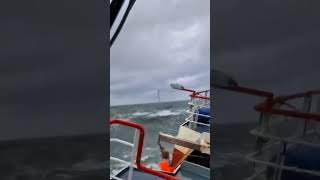 Fishing on ocean 😱😱ytshorts shorts ocean [upl. by Ole997]