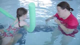 How to help children learn to swim [upl. by Nomla]