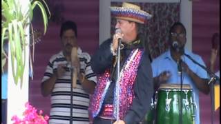 JUAN LUIS MORALES A LOS HERMANOS MORALES en vivo [upl. by Ahsiekan]