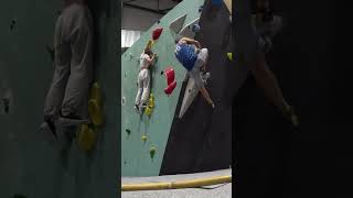 Je me fais les dents sur ce bloc 🙃🤣 bouldering bloc entrainement escalade climbing [upl. by Runstadler]