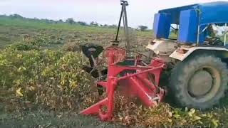 सोयाबीन कटाई करने वाली मशीन ट्रैक्टर चालित सोयाबीन कटाई मशीन reaper tractorvideo tractor [upl. by Lennon494]