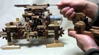 木の四足歩行ロボット2010 Wooden 4legged robot [upl. by Nomihs]