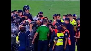 Jugadores puteron al árbitro y lloraron porque le robaron el partido a Ferro con un penal inventado [upl. by Durkin]