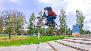 URBAN MTB FREERIDE and STREET riding BARCELONA Gavá YT INDUSTRIES PLAY CF  Bienvenido aguado [upl. by Oliy]