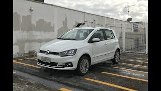 Volkswagen Fox Highline 2018 em Detalhes  Falando de Carro [upl. by Ulick610]