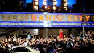 Taylor Swift  You Belong With Me  Live at Radio City Music Hall  2009 MTV Video Music Awards [upl. by Adnawad]