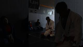 Mounted triangle part 1 base themiddle kneeelbow counter fundamentals triangle bjj momentum [upl. by Borman]