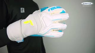 Reusch Torwarthandschuhe Attrakt Freegel Aqua Windproof 52704591111 [upl. by Nivlag]