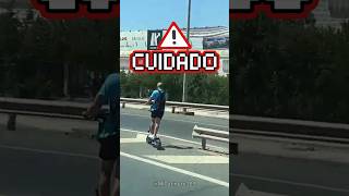 PATINETE a 65 kmh en AUTOVÍA 😯 [upl. by Anuaf207]