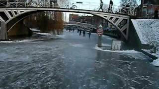 Schaatsen in Dokkum  Elfstedentocht [upl. by Hanahs]