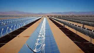 Le Maroc construit la plus grande centrale solaire du monde [upl. by Clellan]