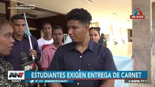 Estudiantes de la UASD exigen la pronta entrega de carnet [upl. by Auqined]