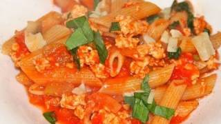 Kip bolognese [upl. by Rustice]