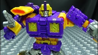 Siege Deluxe IMPACTOR EmGos Transformers Reviews N Stuff [upl. by Edelson]