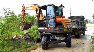 Máy Xúc DOOSAN DX55W Múc Đất Đá Xe Ô Tô Tải Ben TMT Chở Và Đổ Đá  Excavator Truck  TienTube TV [upl. by Eiser]