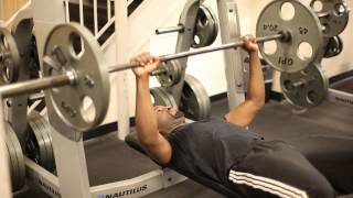 The Difference Between a Chest Press Machine amp a Bench Press  Functional Fitness Tips [upl. by Bueschel]