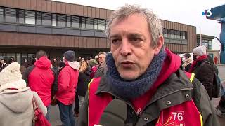 A Dieppe mobilisation contre des fermetures de classes au collège Georges Braque [upl. by Akimit700]