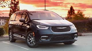 2022 Chrysler Pacifica Pinnacle Hybrid Driving [upl. by Eceinej]