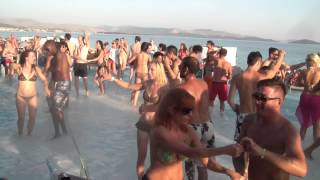 Salsa sur une piste inhabituelle  Brest Salsa Event  Salsa Beach Splash Festival en Croatie [upl. by Cressy639]