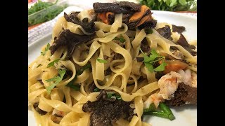 Ricette da Sballo Tagliatelle Funghi Vongole Cozze e Salicornia [upl. by Eimia83]