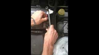 HowTo  Guida Sostituzione Batteria Auto [upl. by Greyson402]