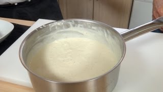 Como Hacer la Salsa Bechamel Facil [upl. by Ayotaj]