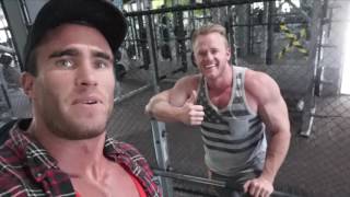 Raw Footage Chest amp Back in Australia  Calum Von VLOGGER [upl. by Lauter]